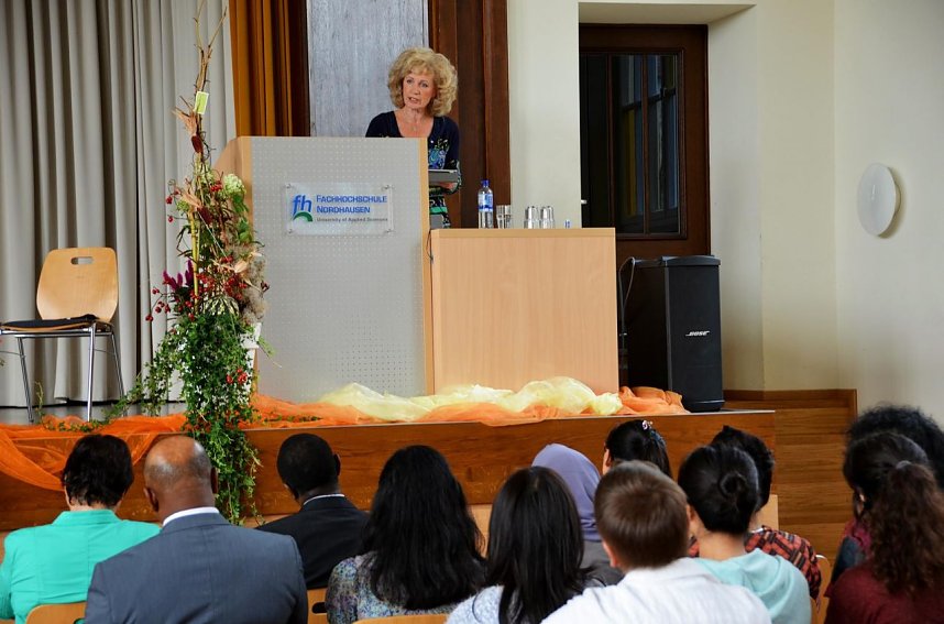 Auftaktveranstaltung zur Interkulturellen Woche 2014 im Audimax der Fachhochschule Nordhausen