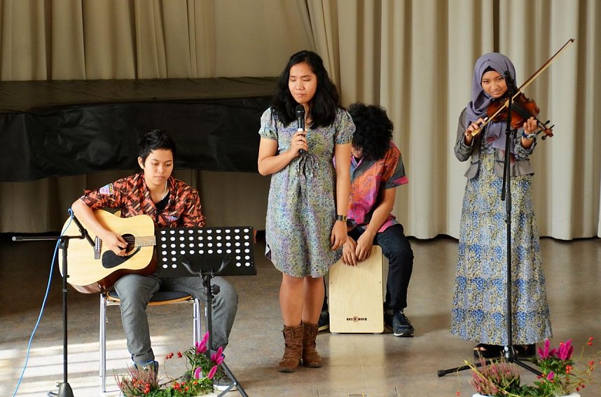 Auftaktveranstaltung zur Interkulturellen Woche 2014 im Audimax der Fachhochschule Nordhausen