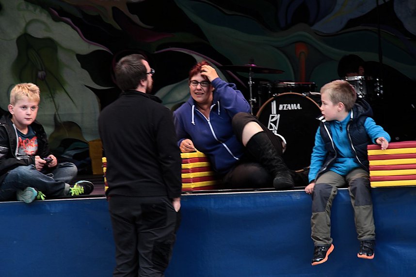 Musik und Artistik auf dem Theaterplatz