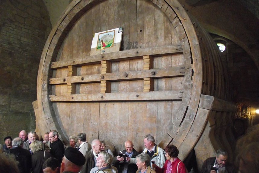 Ein Fassungsverm&ouml;gen von 144000 Liter hat dieses Riesenweinfass.