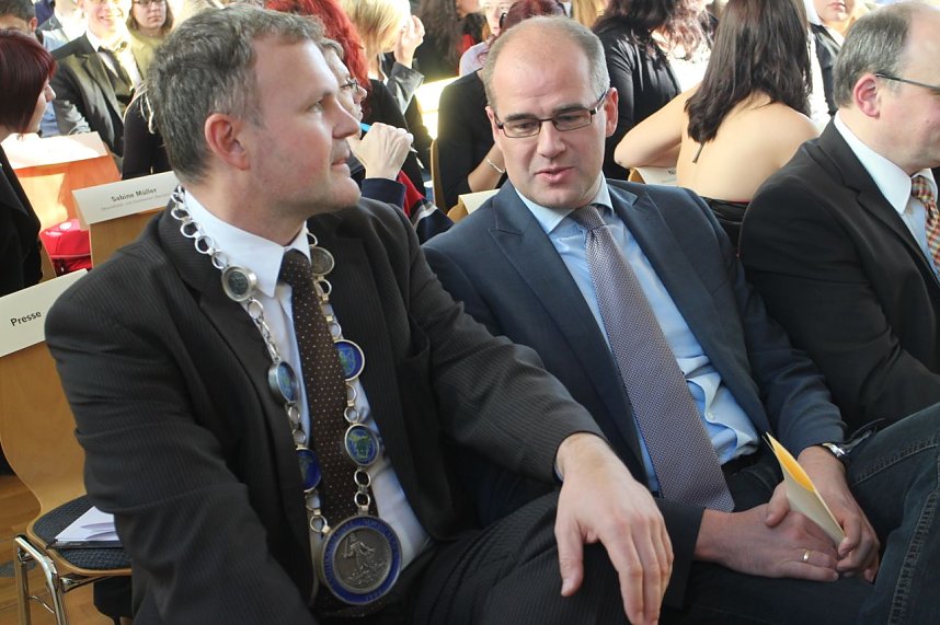 Bleiben sie sch&ouml;n akademisch