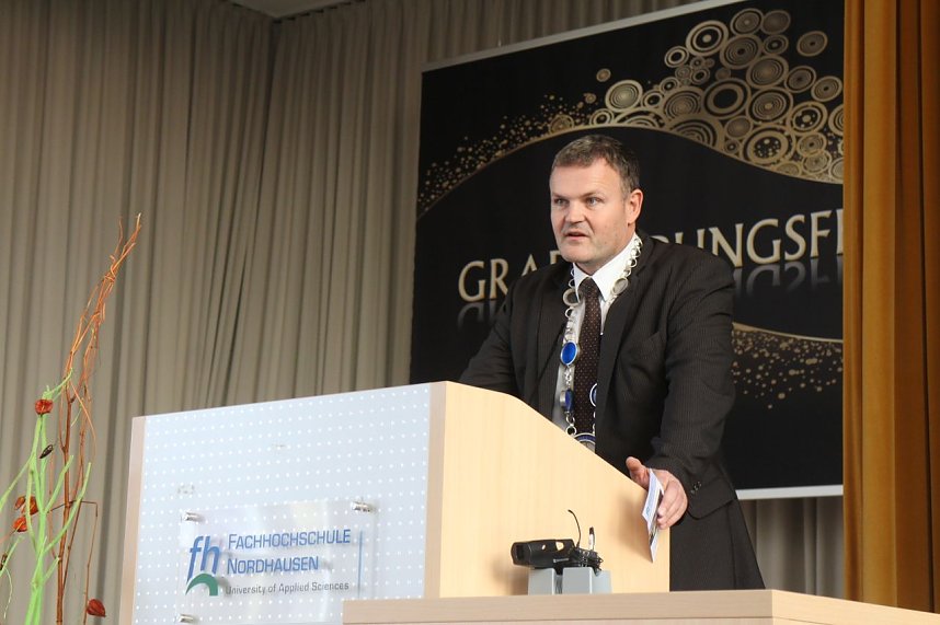 Bleiben sie sch&ouml;n akademisch