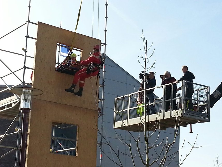 Zusammenarbeit ge&uuml;bt