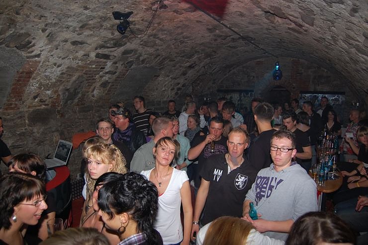 House Party im Grease am Grimmel. nnz-City Scout on Tour