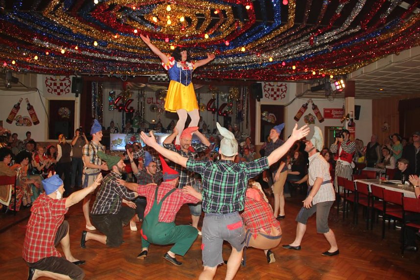 Volles Programm beim Ellricher Karneval