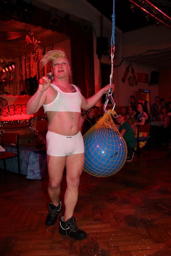 Volles Programm beim Ellricher Karneval