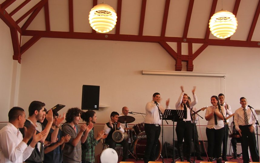 Besondere Atmosph&auml;re in der Aula des Herder-Gymnasiums