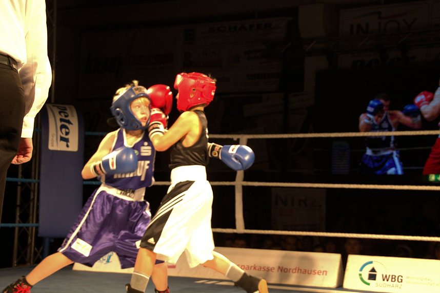 Nordhausen: NSV-Boxer sind klare Sieger gegen Straubing in der Ballspielhalle