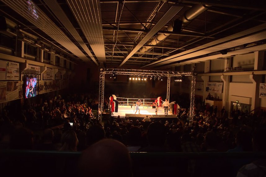 Nordhausen: NSV-Boxer sind klare Sieger gegen Straubing in der Ballspielhalle