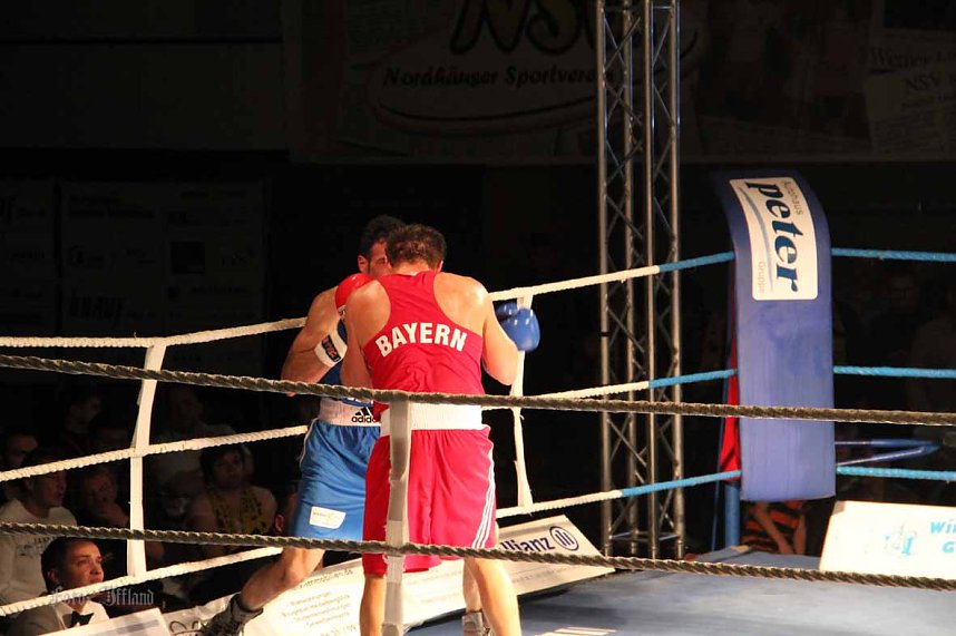 Boxnacht mit einem klaren Sie f&uuml;r den Nordh&auml;user Sportverein