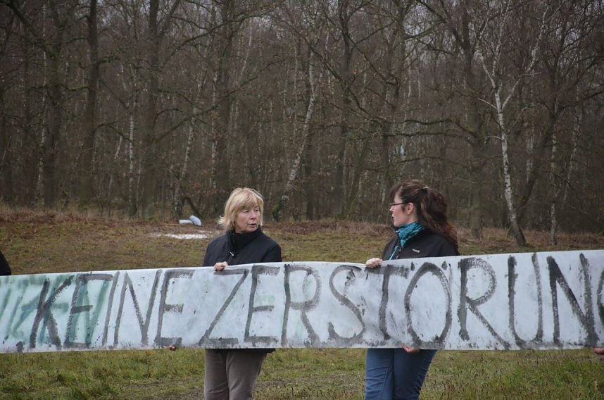 Protest gegen Probebohrungen