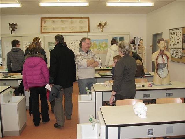 Schult&uuml;ren &ouml;ffneten sich