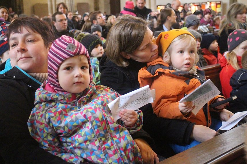 Im Nordh&auml;user Dom zeigte der &ouml;kumenische Kindergarten heute sein Krippenspiel