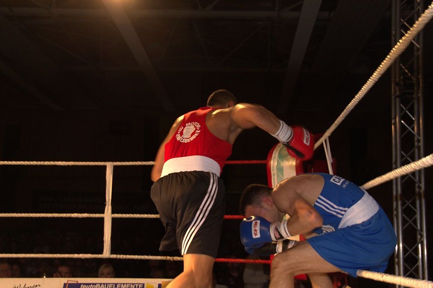 Boxnacht in der Ballspielhalle in Nordhausen