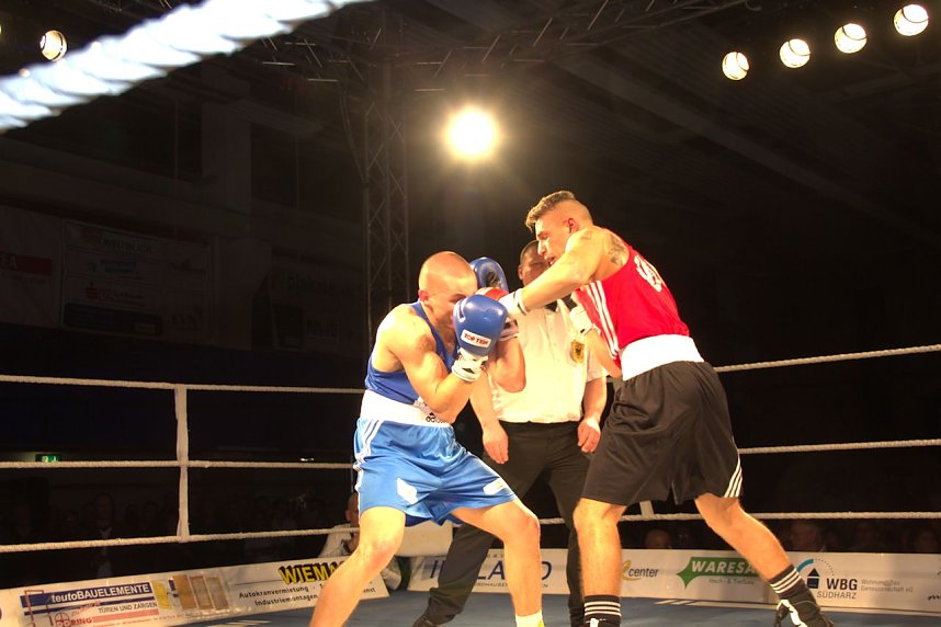 Boxnacht in der Ballspielhalle in Nordhausen