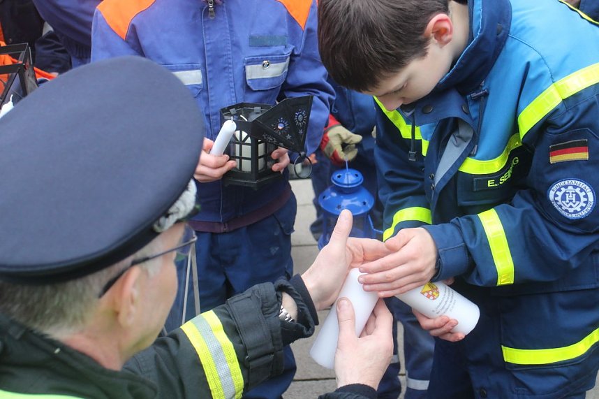 Das Friedenslicht aus Bethlehem ging heute auch in Nordhausen von Hand zu Hand