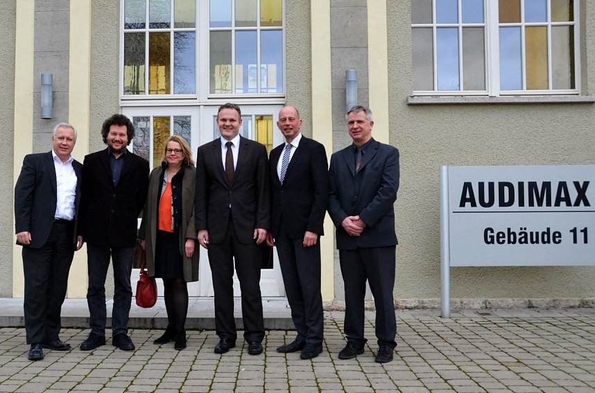 Tiefensee besucht Nordh&auml;user Hochschule