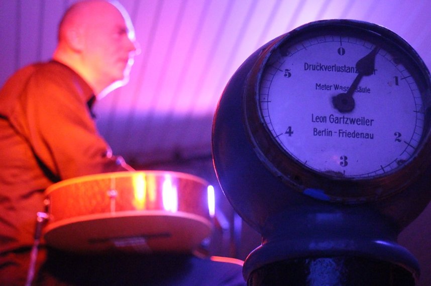 Das Dresdner Duo "Hands on Strings" er&ouml;ffnete heute die Nordh&auml;user Jazzsaison 2015