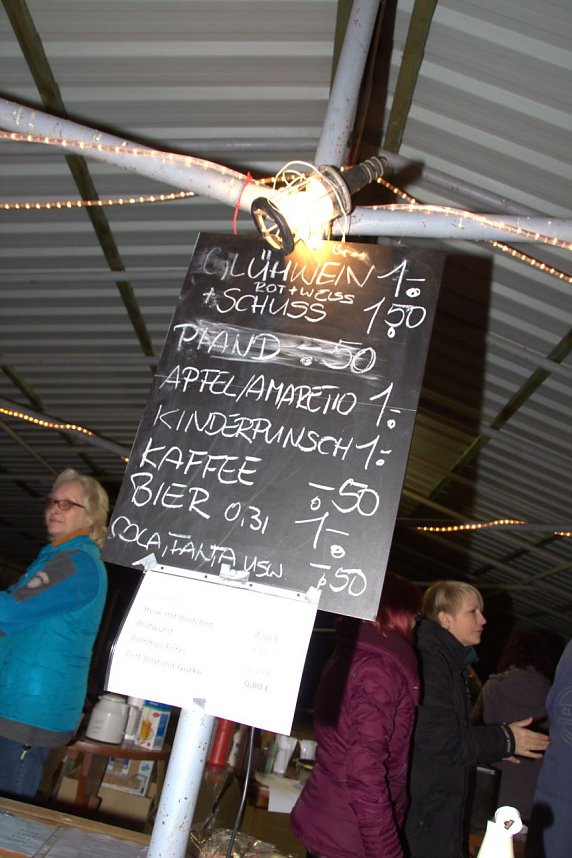 Heringen feierte ein feuriges "Knut" - Fest und entledigte sich seiner alten Weihnachtsb&auml;ume