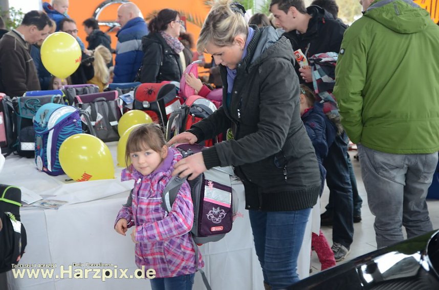 Viel los in der Autowelt Peter