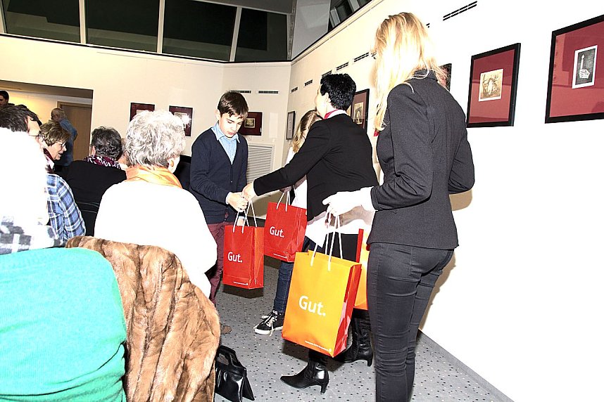 Ausstellung er&ouml;ffnet