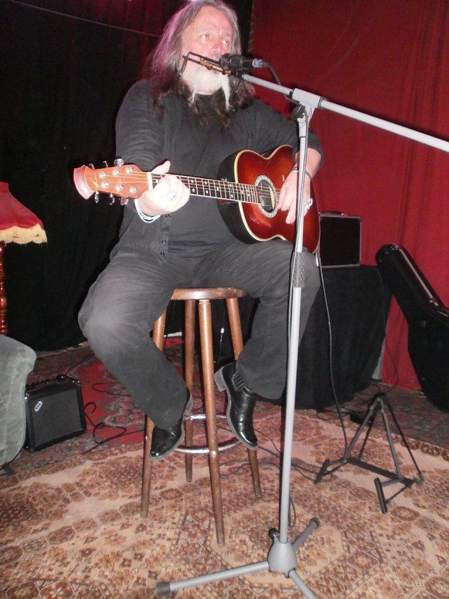 Zwei Altmeister in der Destille