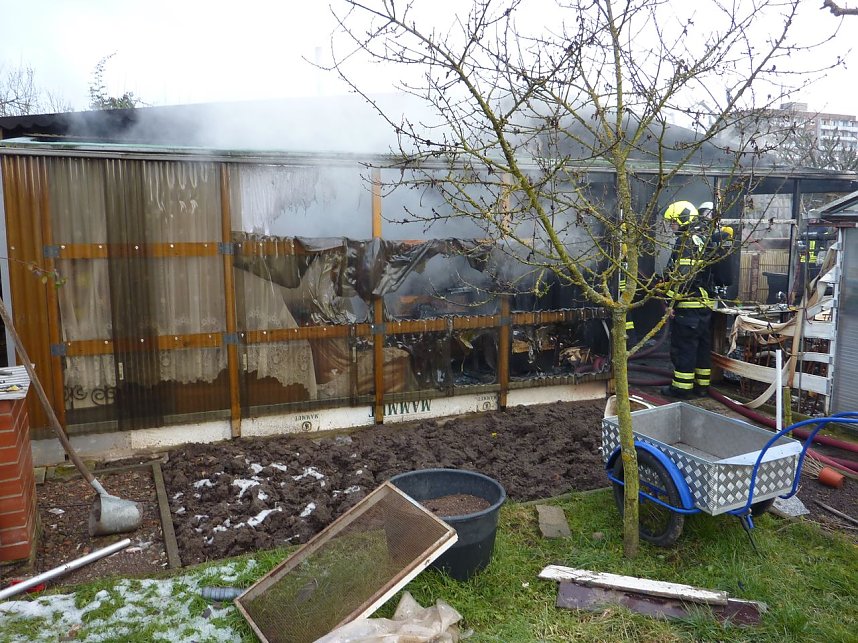 Brand in Gartenlaube
