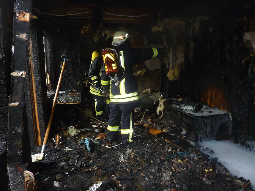 Brand in Gartenlaube