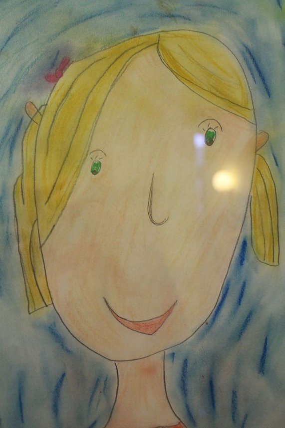 "Zitronenblau" - seit heute ist die neue Ausstellung der Jugendkunstschule Nordhausen im Landratsamt zu sehen