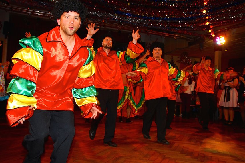 M&auml;nnerballett on Tour