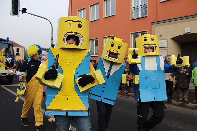 N&auml;rrinnen und Narren zogen durch Sondershausen (1)