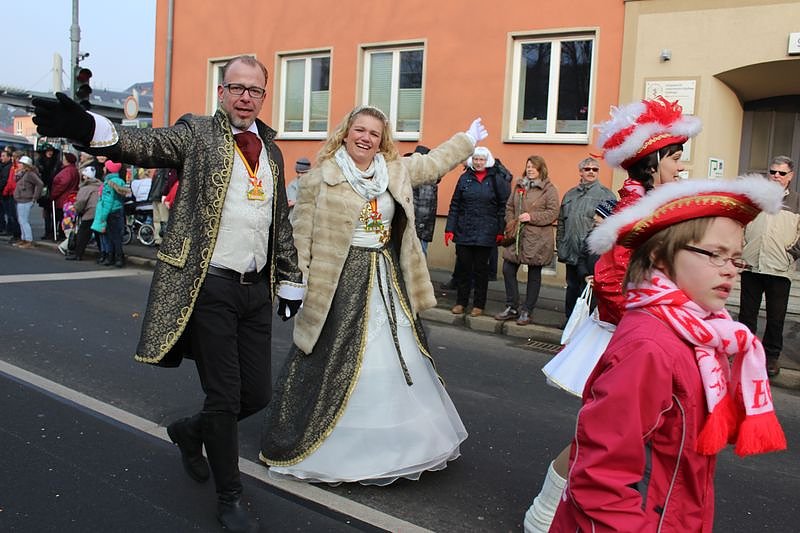 N&auml;rrinnen und Narren zogen durch Sondershausen (2)