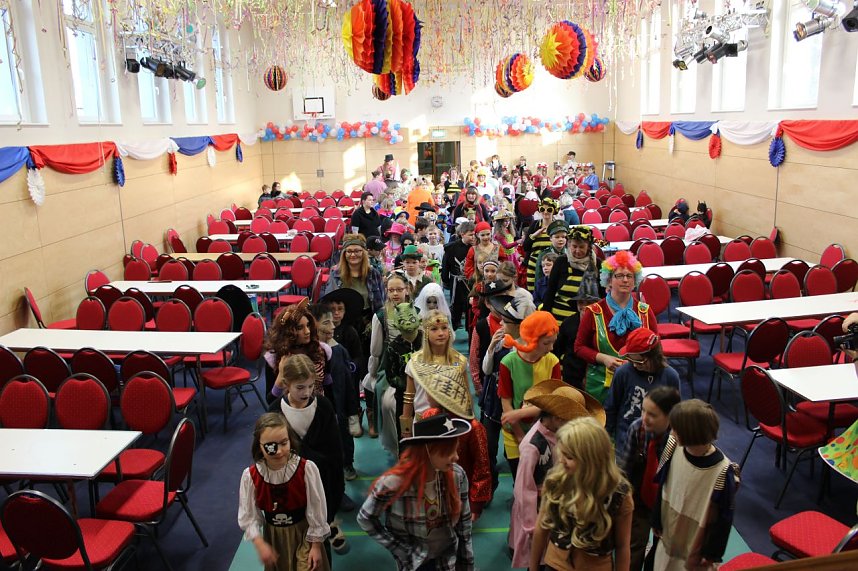 Karneval in evangelischer Grundschule