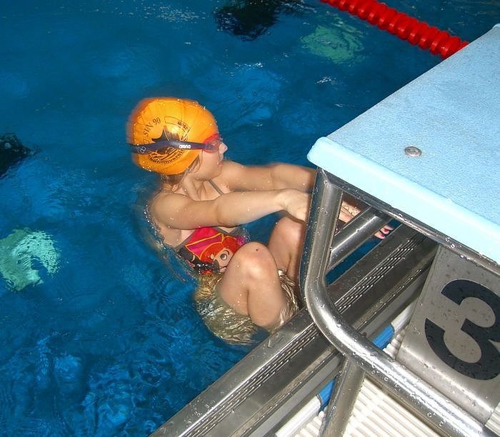 Um die Wette geschwommen