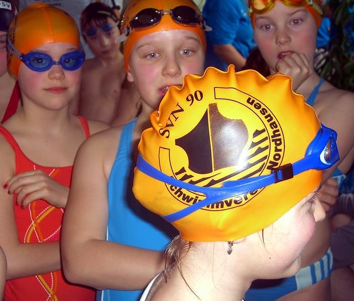 Um die Wette geschwommen