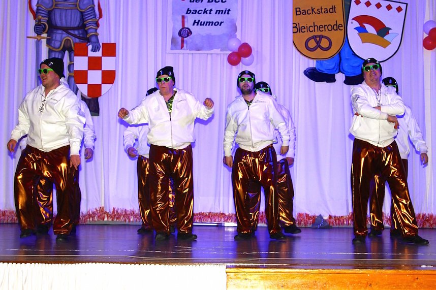 Zum 8. M&auml;nnerballettwettbewerb des BCC im Bleicher&ouml;der Kulturhaus sollte es zum Kopf an Kopf Tanzen kommen