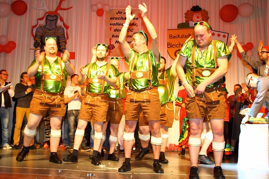 Zum 8. M&auml;nnerballettwettbewerb des BCC im Bleicher&ouml;der Kulturhaus sollte es zum Kopf an Kopf Tanzen kommen