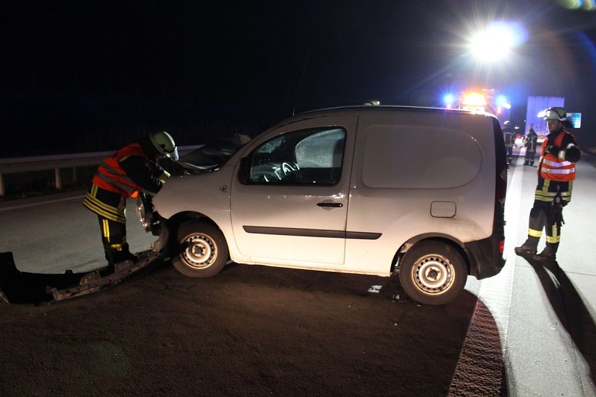 Unfall auf der Autobahn A 38