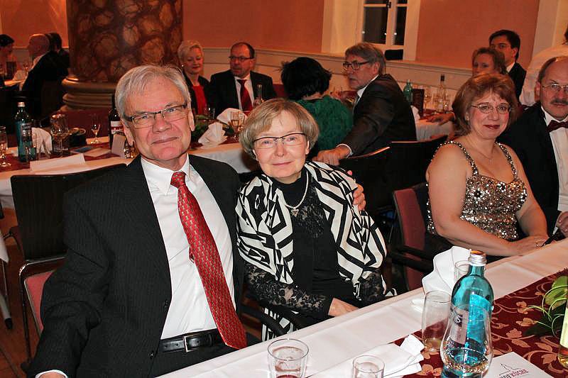 nnz/kn: Ballgefl&uuml;ster mit Premiere