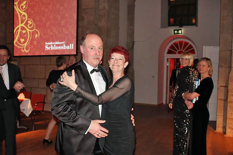 nnz/kn: Ballgefl&uuml;ster mit Premiere