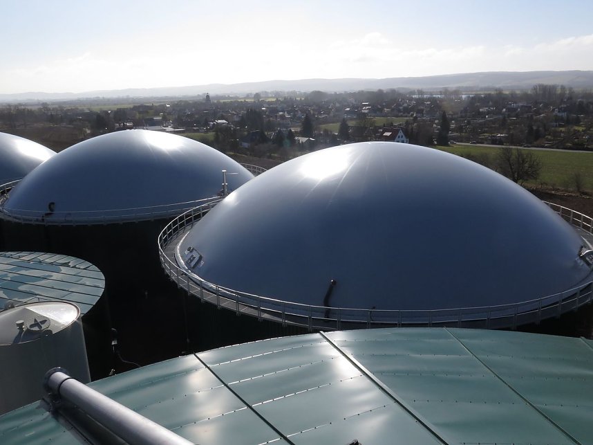 Besuch der Anlage: Kuppeln der G&auml;rrestebeh&auml;lter