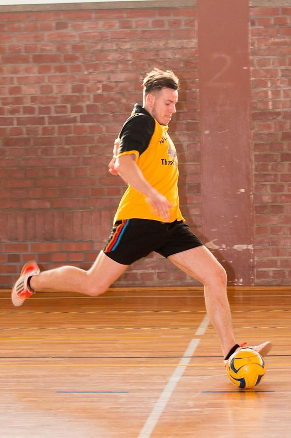 Kicken statt Boxen - vergangenen Samstag zeigten die Boxer, das auch die Beinarbeit stimmt