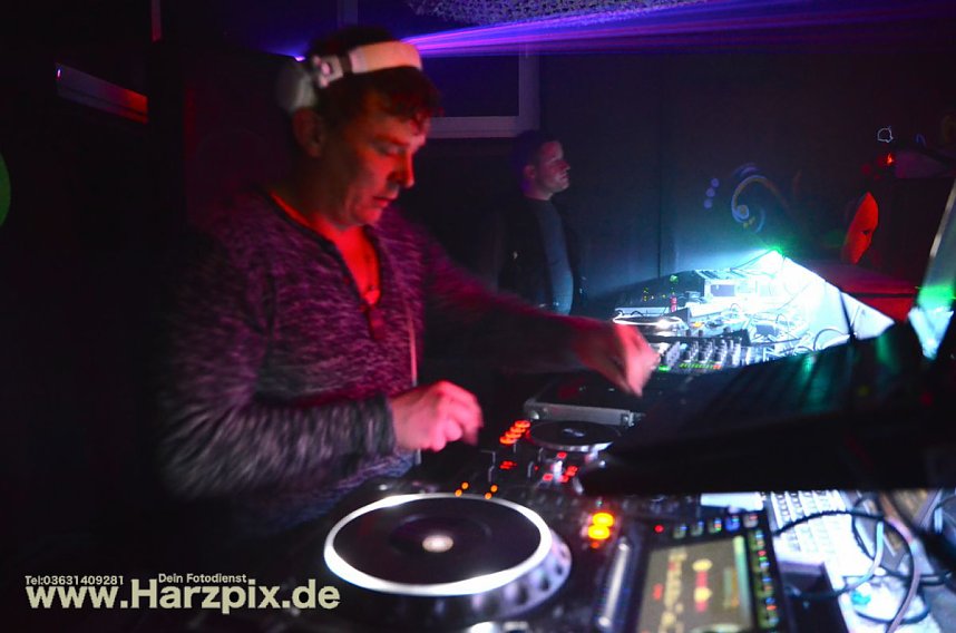 Houseverliebt im Club Buddha