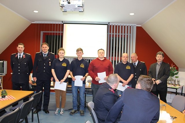 Die Feuerwehr Neustadt-Osterode blickte zur&uuml;ck auf das vergangene Jahr und ehrte verdienstvolle Mitglieder