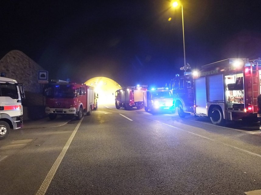 Gro&szlig;&uuml;bung im H&ouml;llbergtunnel