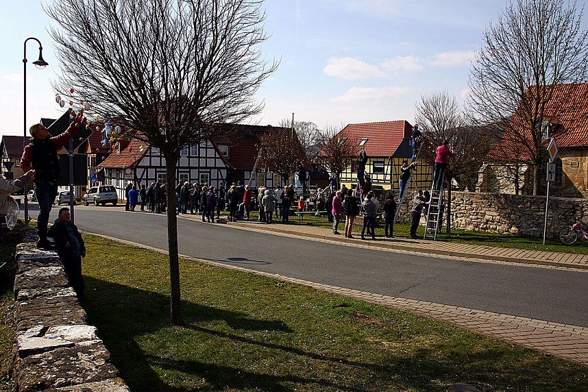 Ostereierallee in Obergebra