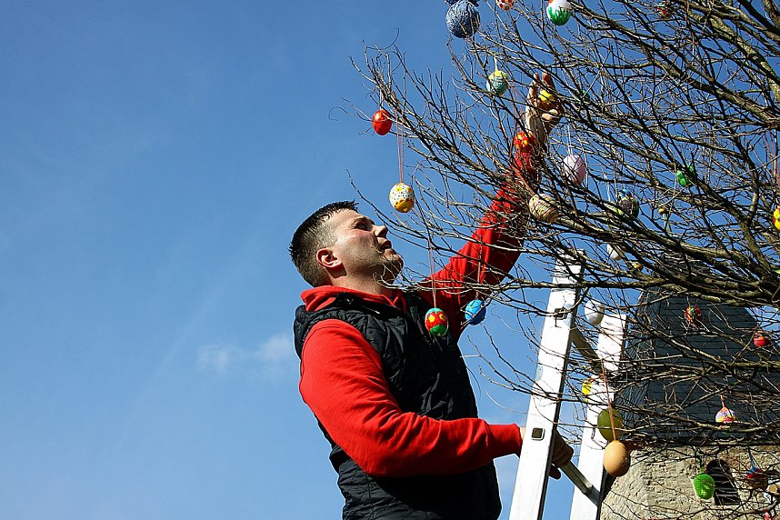 Ostereierallee in Obergebra