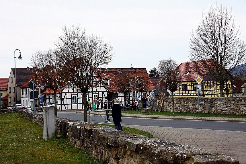 Ostereierallee in Obergebra