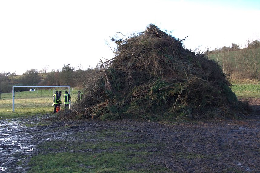 Osterfeuer in Herreden