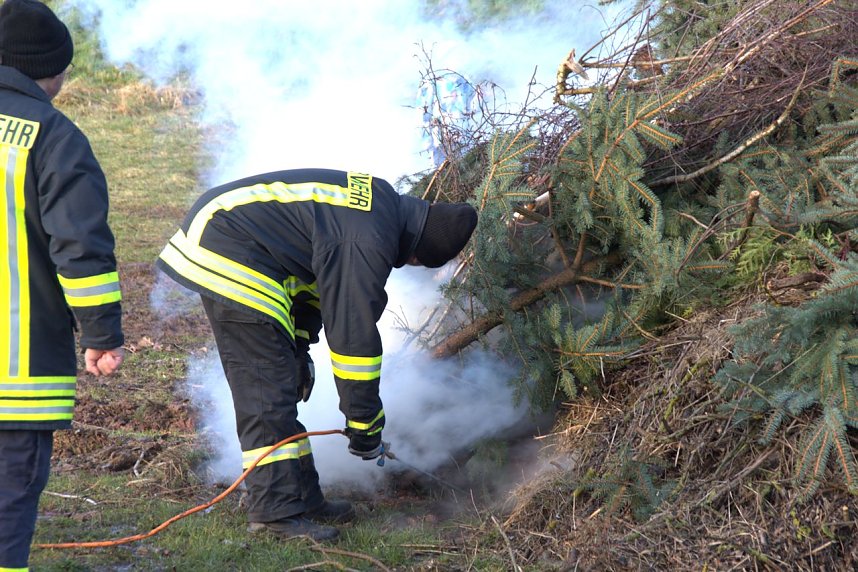 Osterfeuer in Herreden